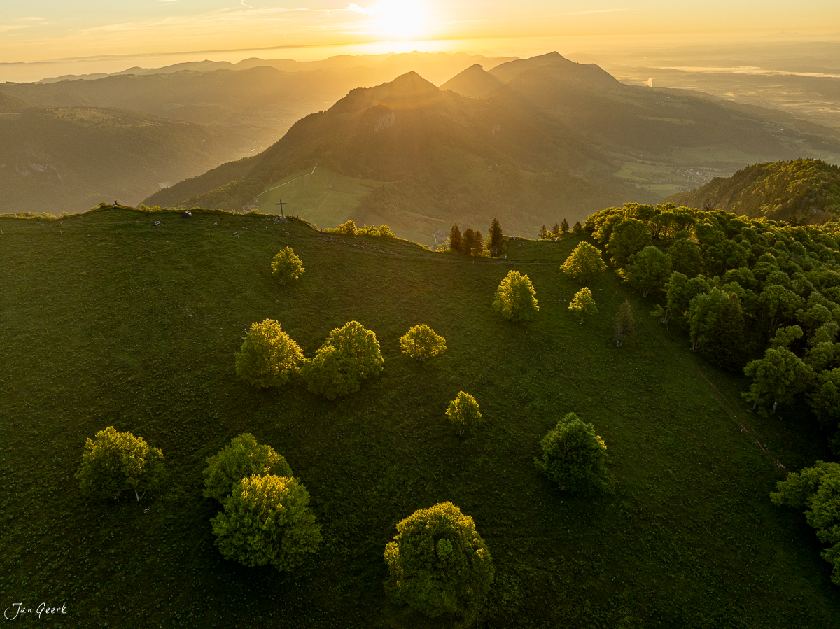 Luftaufnahme Weissenstein Jura Sonnenaufgang Sommer Solothurn Schweiz Jan Geerk Fotograf Basel