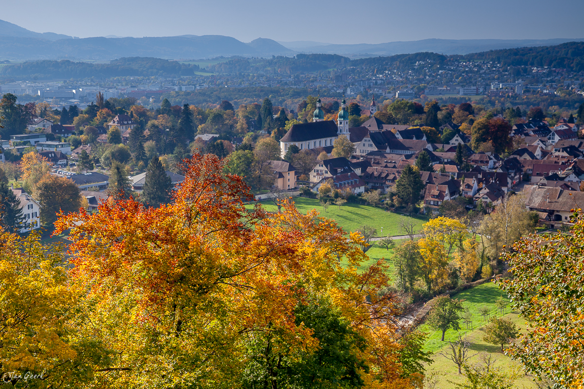 Herbstliche Aussicht auf Arlesheim und Ermitage Gempen Baselland Schweiz Jan Geerk Fotograf Basel