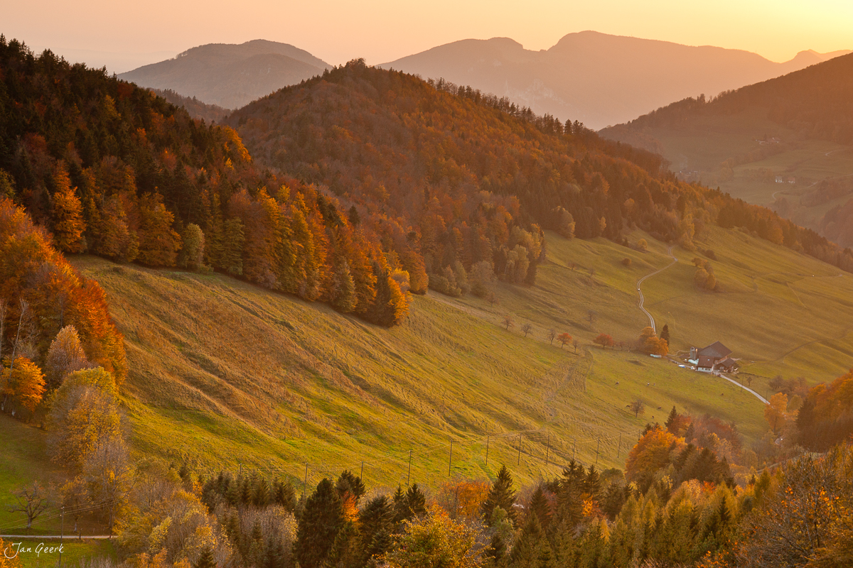 Herbstliche Juralandschaft Belchen Eptingen Sonnenaufgang Nordwestschweiz – Jan Geerk Fotograf Basel