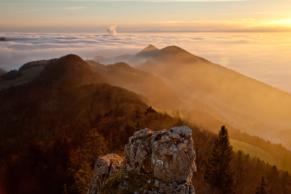 Felsformation Belchen Nebelmeer Sonnenaufgang Baselland Schweiz Jan Geerk Fotograf