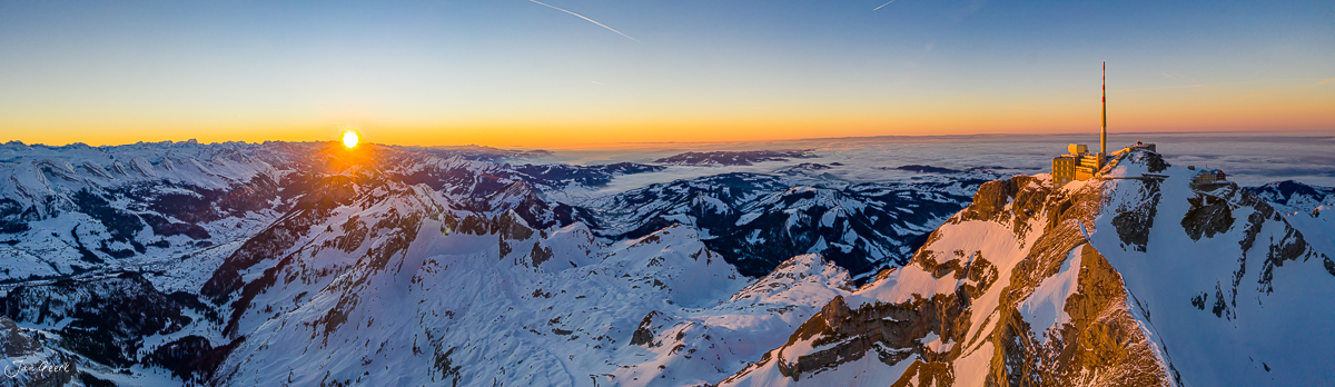 Luftaufnahme Säntis Sonnenuntergang Winterlandschaft Appenzell Schweiz – Jan Geerk Fotograf Basel