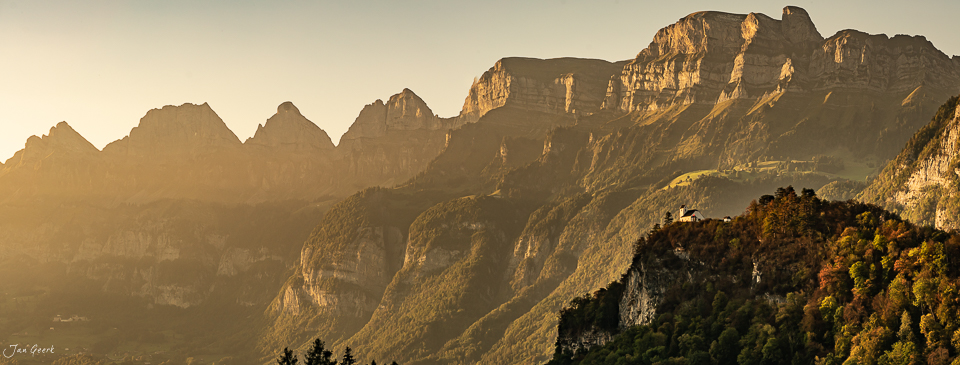 Bergpanorama Churfirsten mit Herbstlicht über Walenstadt Ostschweiz Schweiz Jan Geerk Fotograf Basel