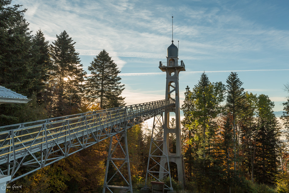 Umlaufbahn und Turm Chaumont im Herbst, Neuenburg Schweiz – Jan Geerk Fotograf Basel