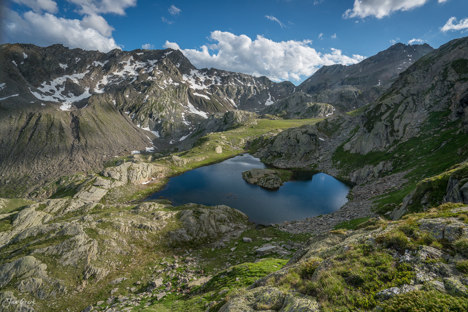 Alpensee Lajozz mit Bergpanorama, Hochebene im Sommer, Tessin Schweiz – Jan Geerk Fotograf Basel