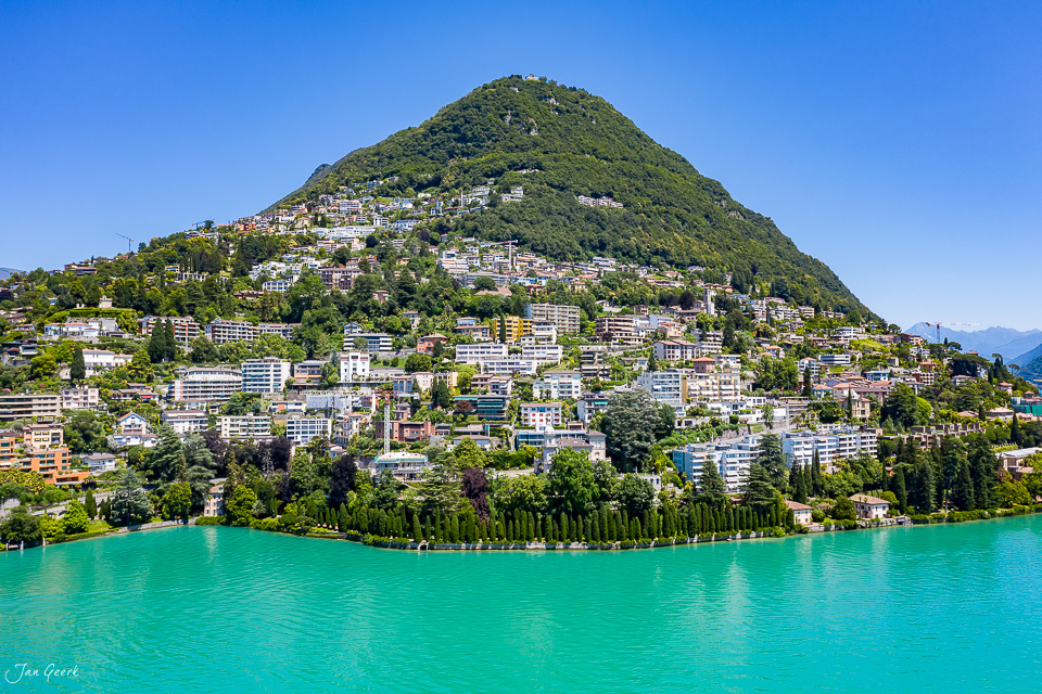 Luftaufnahme Lugano mit Monte Salvatore Sommer Tessin Schweiz Jan Geerk Fotograf Basel