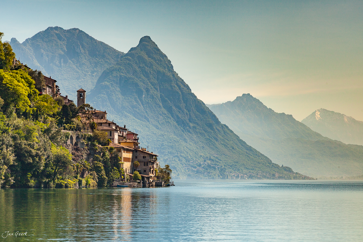 Gandria Dorf Luganersee Bergpanorama Frühling Tessin Schweiz – Jan Geerk Fotograf Basel