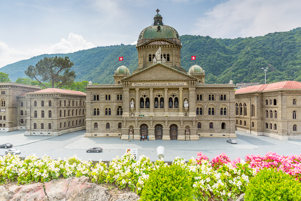 Bundesrat-Gebäude Miniaturansicht Melide Sommer Tessin Schweiz Fotograf Jan Geerk Basel