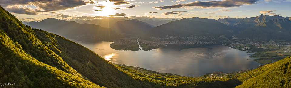 Luftaufnahme Lago Maggiore mit Monte Gambarogno bei Sonnenuntergang Sommer Tessin Schweiz Jan Geerk Fotograf Basel