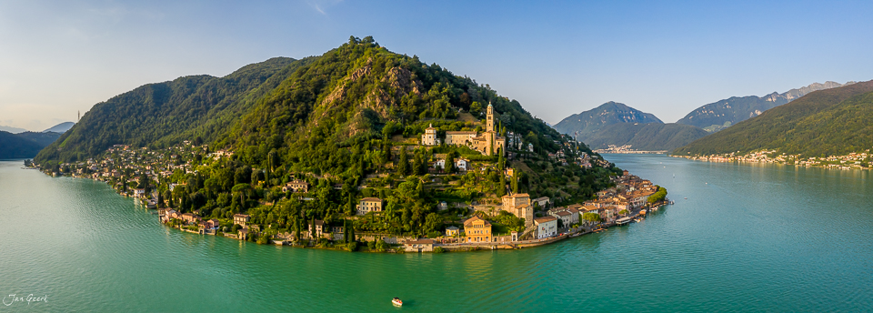 Luftaufnahme Morcote Tessin mit Kirche und grünem See Südschweiz Schweiz Jan Geerk Fotograf Basel