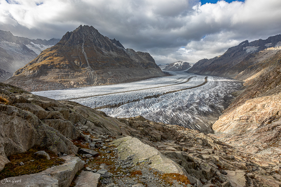 Aletschgletscher mit Märjelensee, herbstliche Alpenszenerie im Wallis, Schweiz – Jan Geerk Fotograf Basel