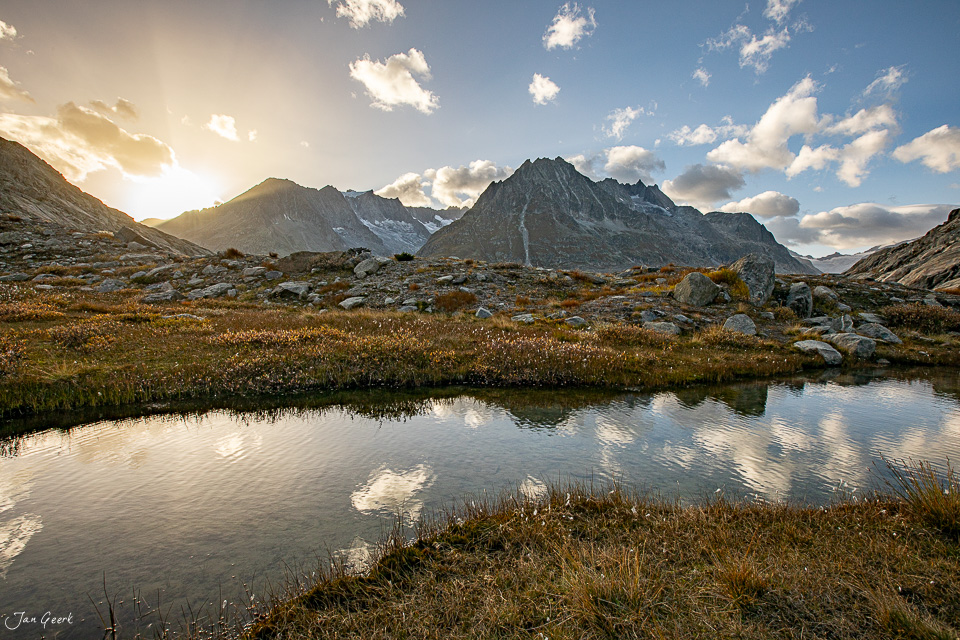 Märjelensee mit Bergpanorama im Herbst Wallis Schweiz Jan Geerk Fotograf Basel