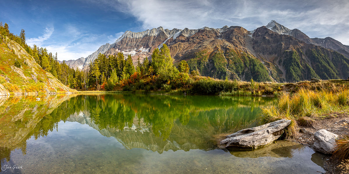 Schwarzsee im Lötschental mit Bietschhorn Spiegelung Herbst Wallis Schweiz – Jan Geerk Fotograf Basel