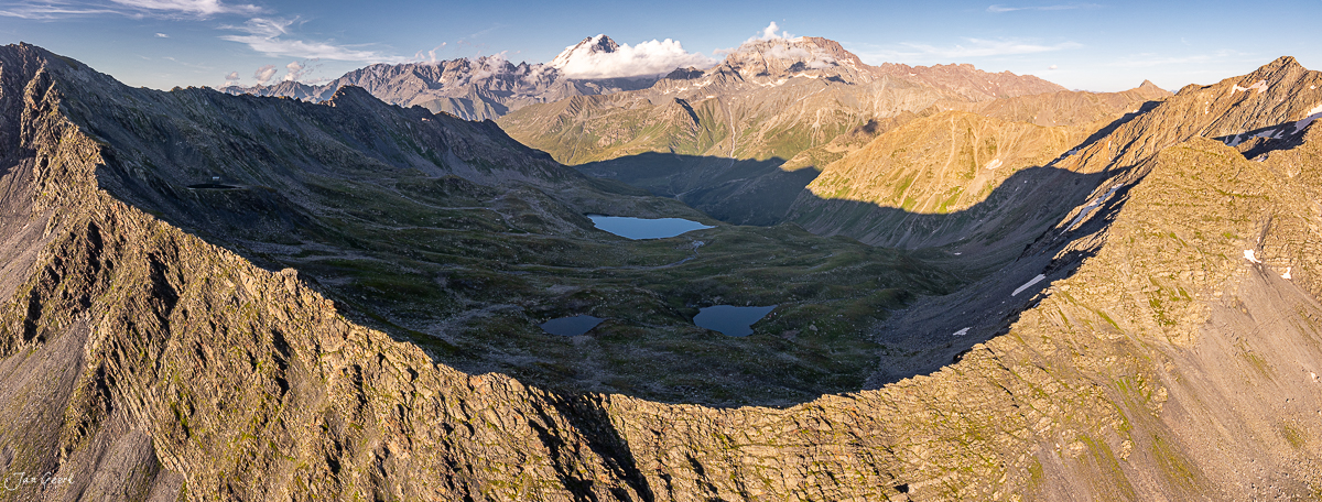Bergsee Lacs de Fenetre Hochalpen Wallis Schweiz Sommerlicht Jan Geerk Fotograf Basel