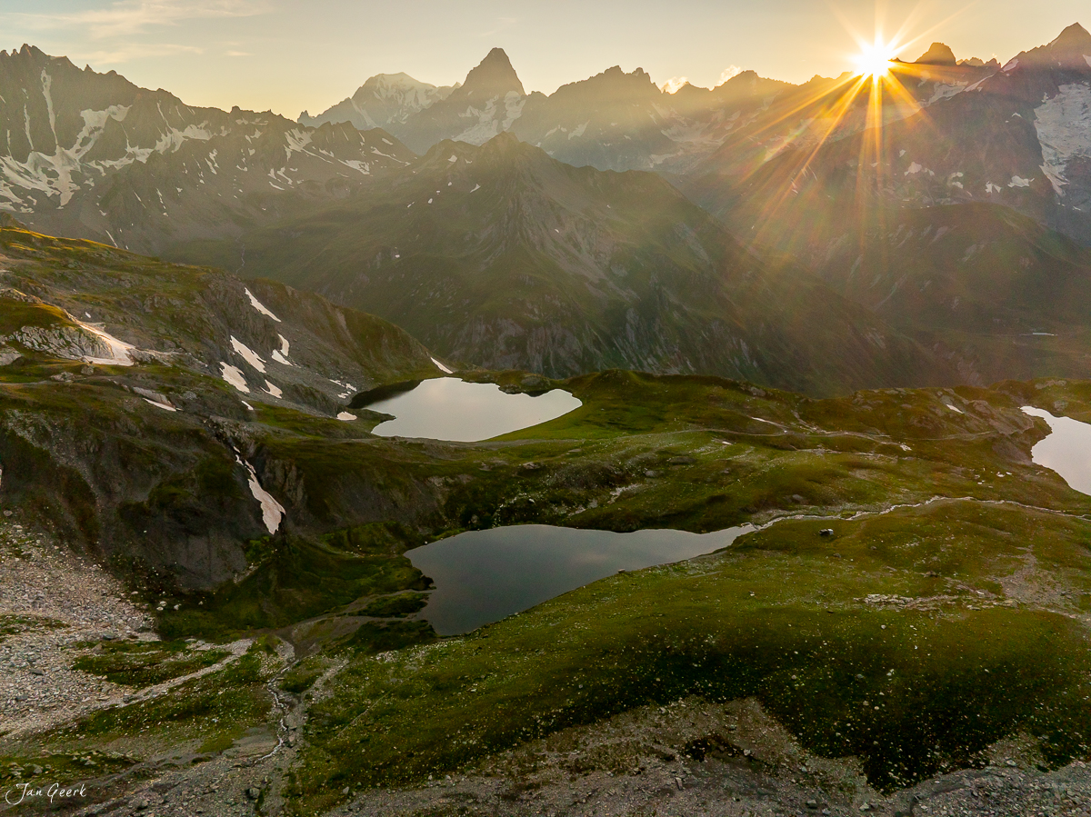 Bergsee Lacs de Fenetre Hochalpen Alpenglühen Sommer Wallis Schweiz Jan Geerk Fotograf Basel