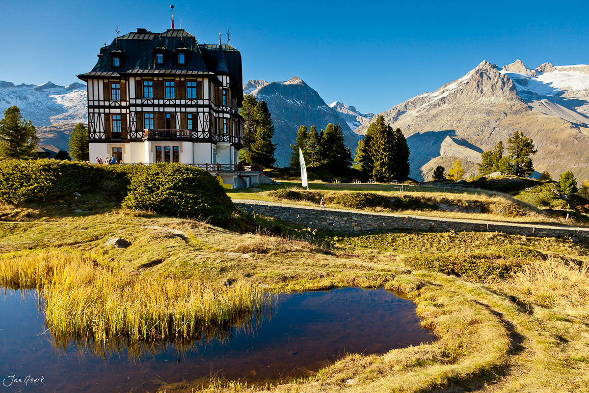 Villa Cassel Bettmeralp Herbst Aletschgebiet Wallis Schweiz Jan Geerk Fotograf Basel