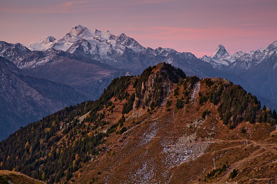 Riederalp Bettmeralp Bergkette Herbst Alpenglow Wallis Schweiz Jan Geerk Fotograf Basel