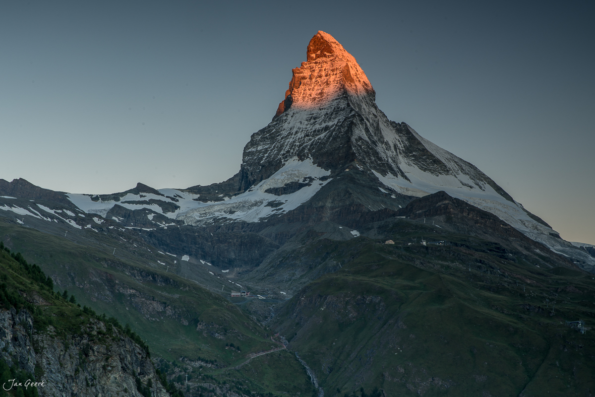 Matterhorn bei Riffelalp mit Alpenglow während Sonnenaufgang, Wallis Schweiz – Jan Geerk Fotograf Basel