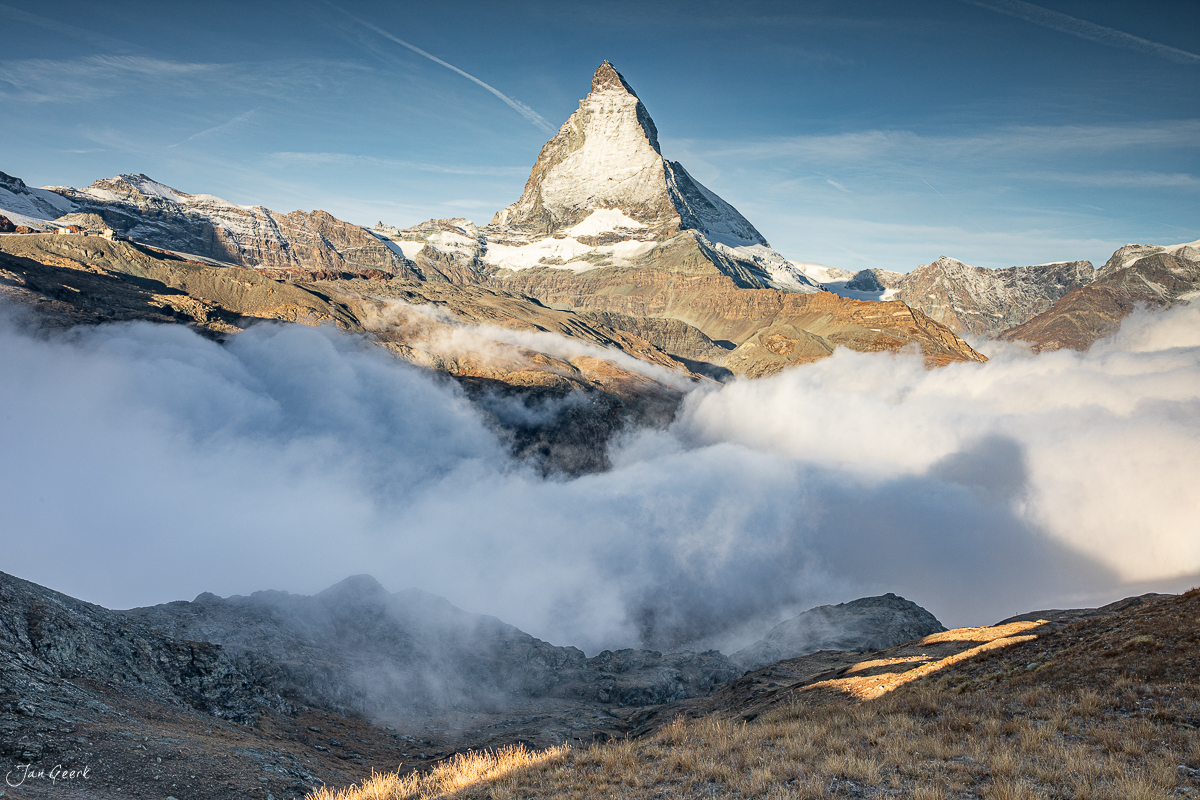Matterhorn über Nebelmeer im Herbst, Zermatt Wallis Schweiz – Jan Geerk Fotograf Basel