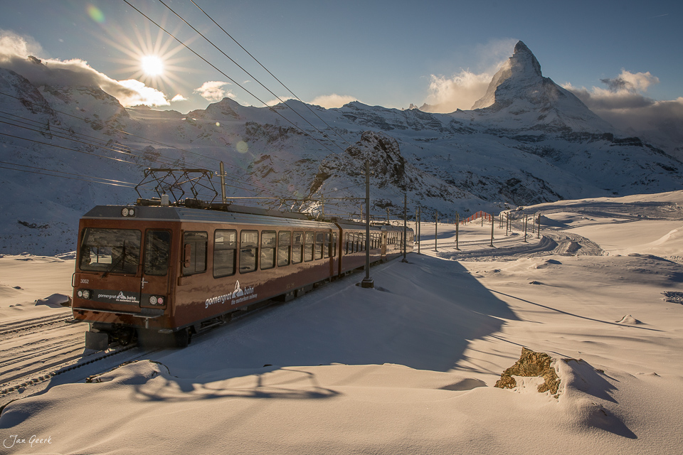 Zahnradbahn Gornergrat am Matterhorn im Schnee, Wintersonne, Wallis Schweiz – Jan Geerk Fotograf Basel