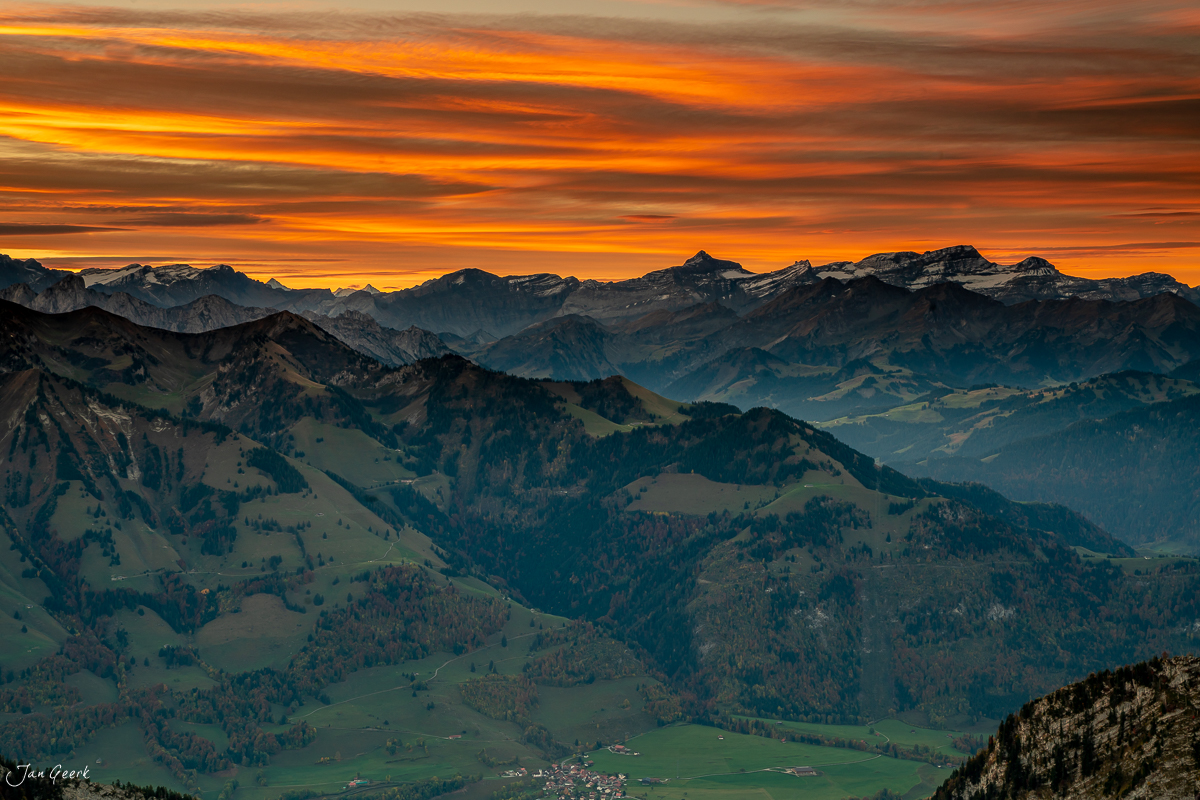 Moleson Berglandschaft mit Herbstsonnenaufgang, Greyerz Region Fribourg Westschweiz – Jan Geerk Fotograf Basel