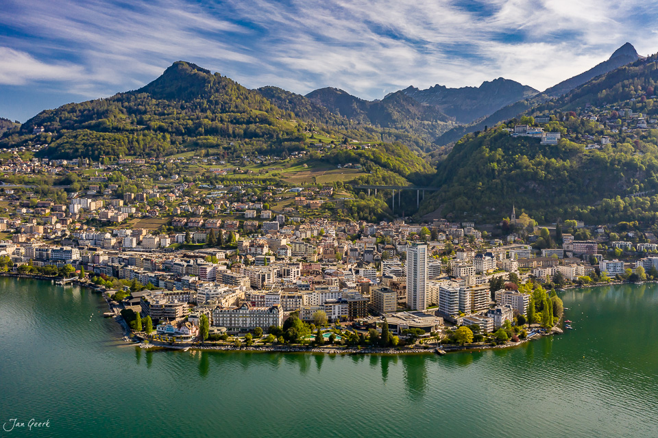 Montreux am Genfersee mit Bergpanorama im Frühlingslicht, Westschweiz – Jan Geerk Fotograf Basel