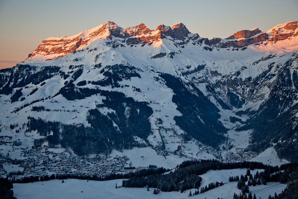 Engelberg Winterlandschaft Alpenblick Sonnenaufgang Zentralschweiz Schweiz – Jan Geerk Fotograf Basel