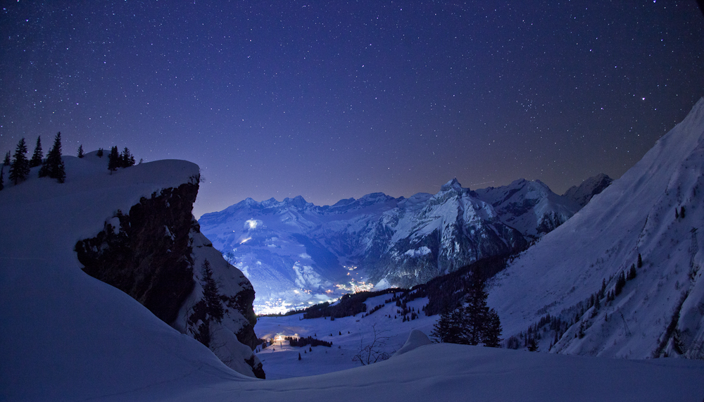 Engelberg Nachtaufnahme Bergpanorama Blauee Stunde Zentralschweiz Schweiz Jan Geerk Fotograf Basel