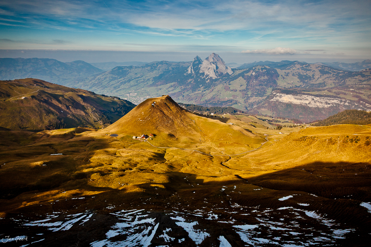 Fronalpstock Herbstlandschaft mit Huserenstock Zentralschweiz Schweiz Jan Geerk Fotograf Basel