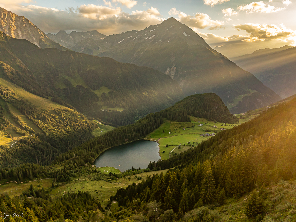Golzernsee Alpensee Bergsee Sonnenaufgang Sommer Obwalden Zentralschweiz Schweiz – Jan Geerk Fotograf Basel
