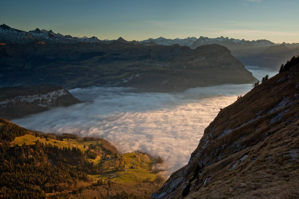Grosser Mythen Nebelmeer Sonnenaufgang Zentralschweiz Schweiz Jan Geerk Fotograf Basel