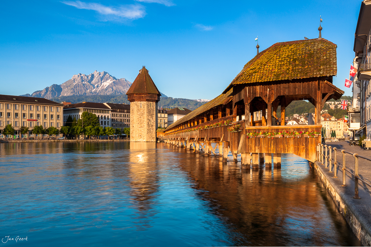 Kapellbrücke Luzern Frühjahr Blauewasser Zentralschweiz Schweiz Jan Geerk Fotograf Basel