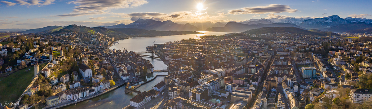 Luftaufnahme Luzern mit Pilatus Bergpanorama Winterlicht Zentralschweiz Schweiz Jan Geerk Fotograf Basel