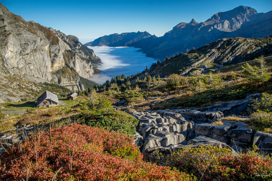 Bergsee mit Alpenpanorama im Herbst, Melchsee Zentralschweiz Schweiz – Jan Geerk Fotograf Basel