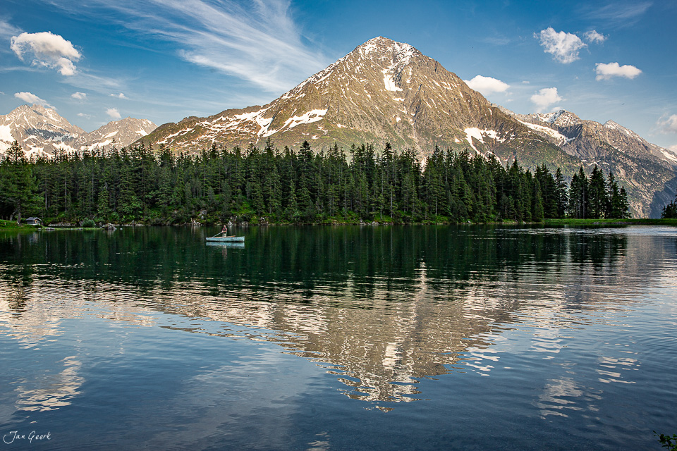 Bergspiegelung im Arnisee Sommer Uri Zentralschweiz Schweiz Jan Geerk Fotograf Basel