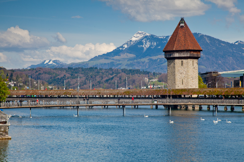 Kapellbrücke Luzern Turm Reuss See Alpstein Frühling Zentralschweiz Schweiz Jan Geerk Fotograf Basel