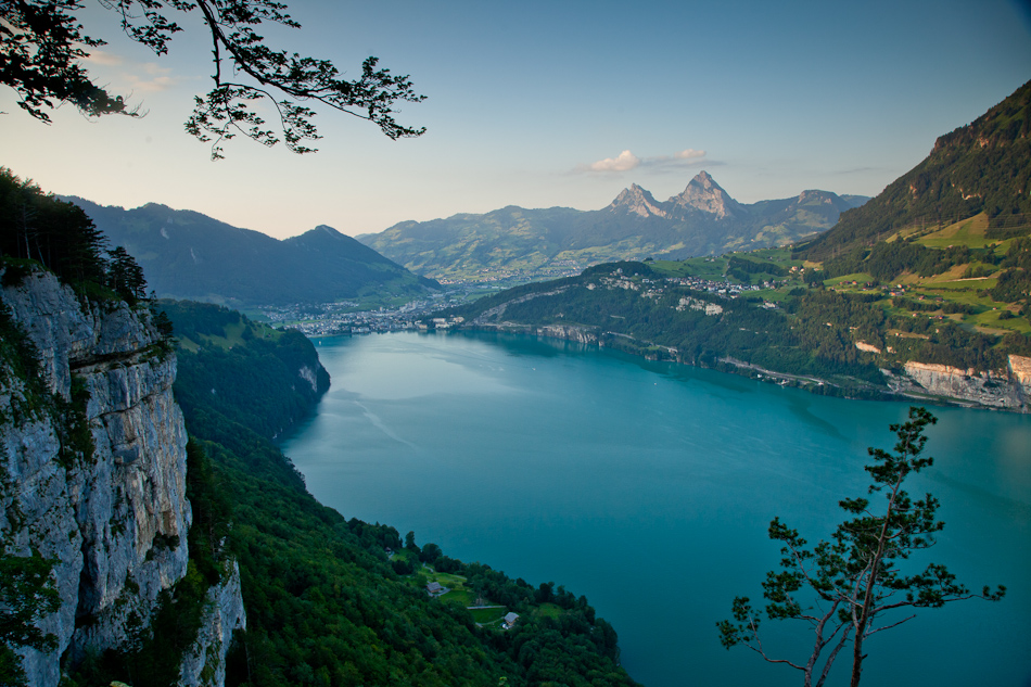 Vierwaldstättersee Urnersee Alpenpanorama Goldene Stunde Zentralschweiz Schweiz – Jan Geerk Fotograf Basel