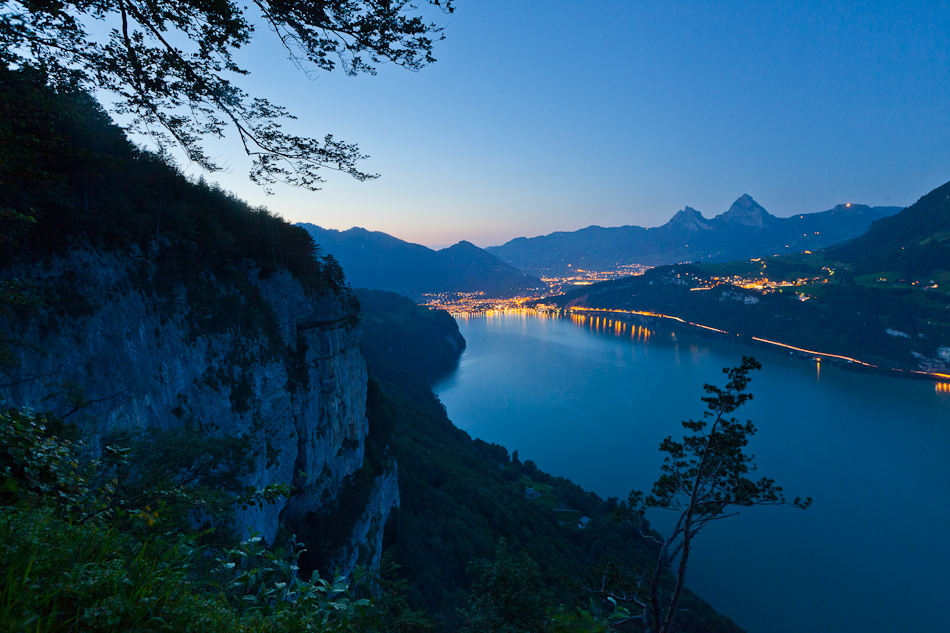 Vierwaldstättersee Nacht Blaumond Blaue Stunde Zentralschweiz Schweiz Jan Geerk Fotograf Basel