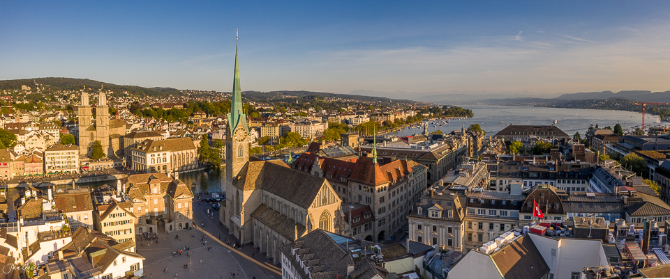 Panorama Zürich Altstadt Drohnenaufnahme Abendlicht Sommer Schweiz Jan Geerk Fotograf Basel