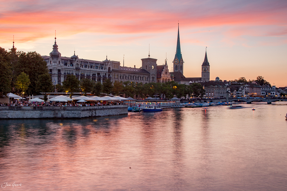 Zürich Altstadt Limmat Sonnenuntergang Sommer Schweiz Jan Geerk Fotograf Basel